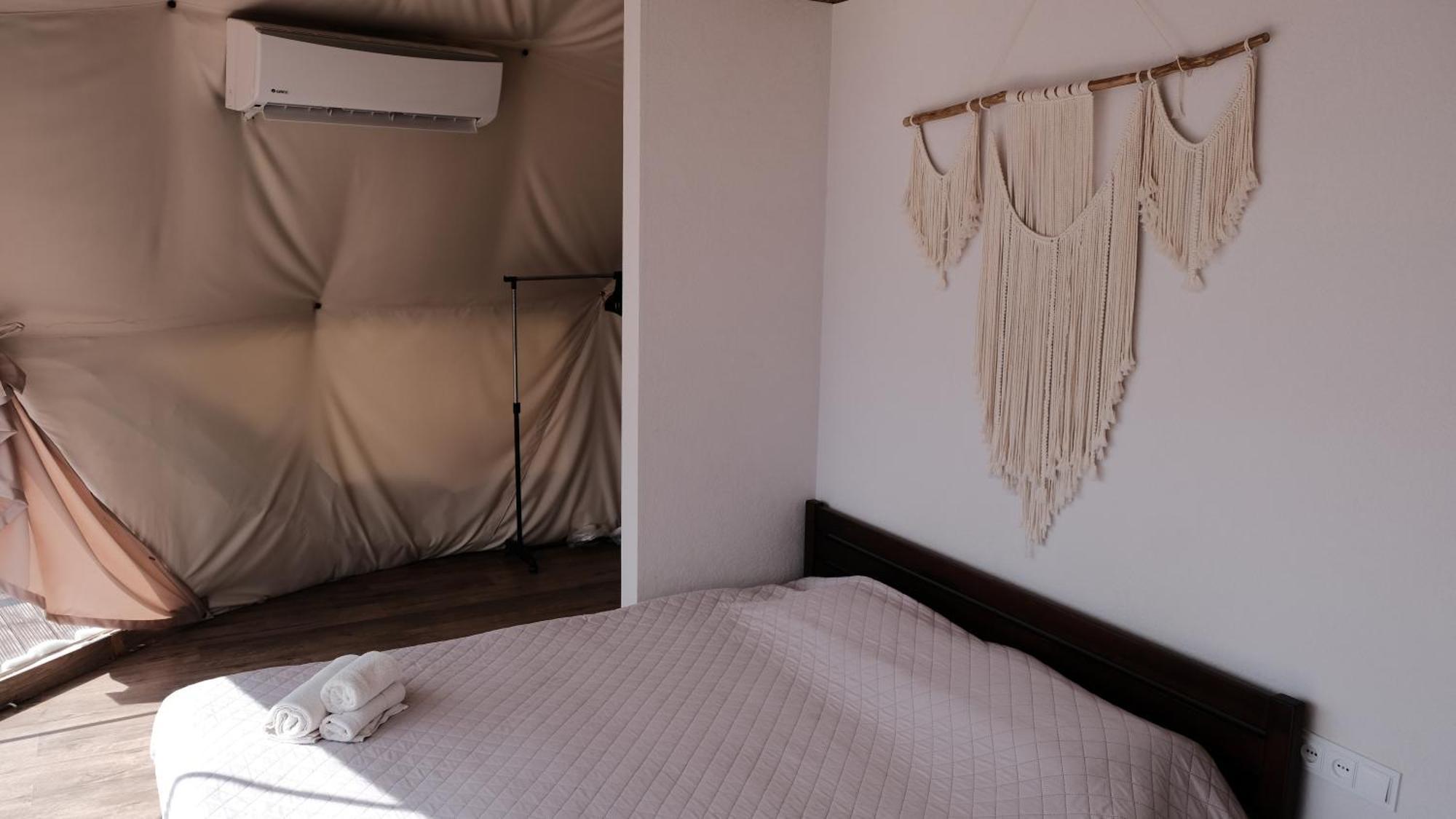 Глемпінг Де Вайб Hotel Vorohta Szoba fotó